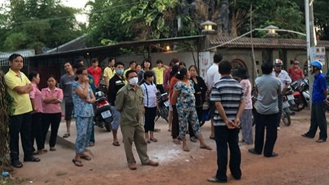 Bản tin 113 – sáng 27/2: Con đến thăm, phát hiện cha treo cổ trong phòng ngủ…